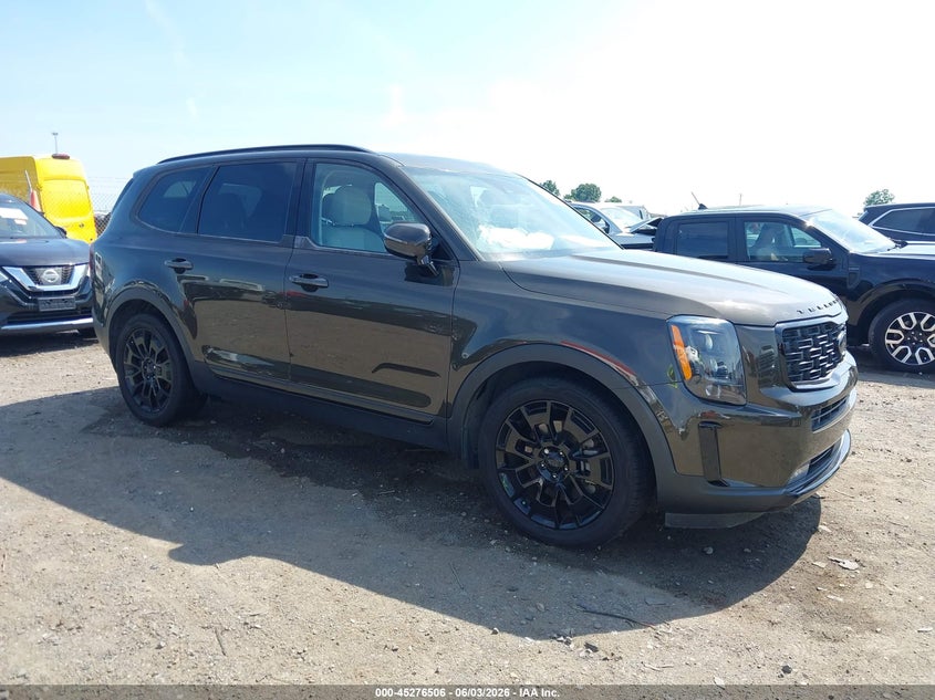 2021 Kia Telluride VIN 5XYP5DHCXMG184577 IAAI salvage auction — RIGHT FRONT, Salvage Title, sold $4,050 on 2026-07-29 (photo 1)