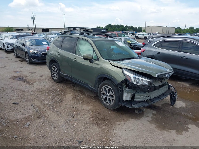 2020 Subaru Forester VIN JF2SKAJC9LH608351 IAAI salvage auction — FRONT & REAR, Original (Texas), sold $2,000 on 2026-08-01 (photo 1)