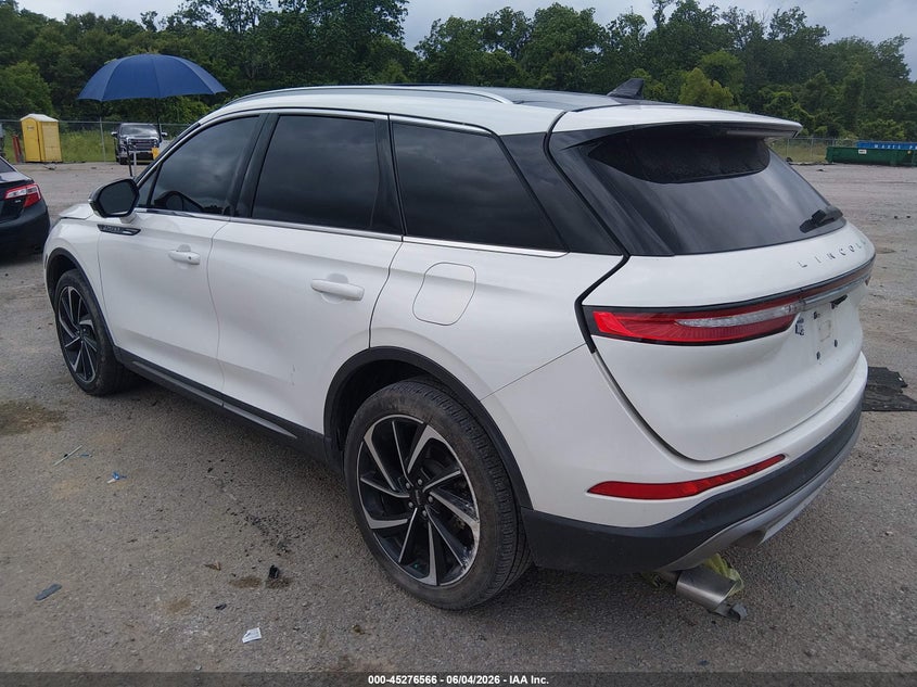 2023 Lincoln Corsair VIN 5LMCJ2CA7PUL04139 IAAI salvage auction — SIDE, Salvage Title, sold $5,100 on 2026-07-19 (photo 3)