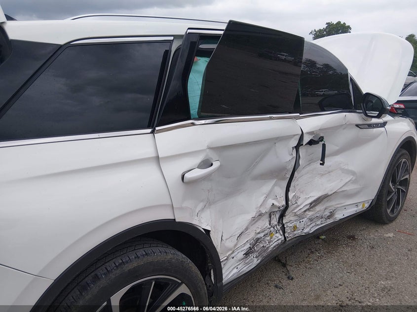 2023 Lincoln Corsair VIN 5LMCJ2CA7PUL04139 IAAI salvage auction — SIDE, Salvage Title, sold $5,100 on 2026-07-19 (photo 6)