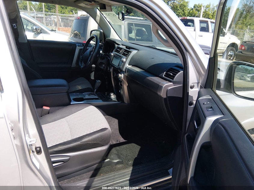2014 Toyota 4runner VIN JTEBU5JR8E5156526 IAAI salvage auction — RIGHT FRONT, Salvage Title, sold $7,200 on 2026-07-10 (photo 5)