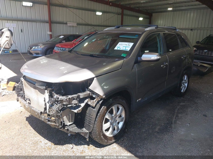2013 Kia Sorento VIN 5XYKTCA63DG334950 IAAI salvage auction — FRONT END, Clear (Virginia), sold $750 on 2026-07-23 (photo 2)