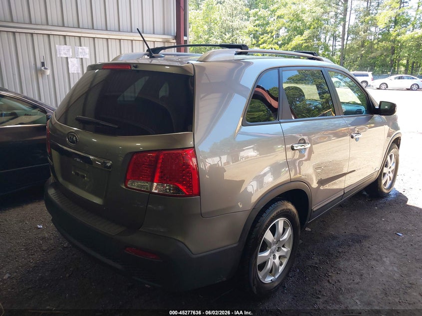 2013 Kia Sorento VIN 5XYKTCA63DG334950 IAAI salvage auction — FRONT END, Clear (Virginia), sold $750 on 2026-07-23 (photo 4)