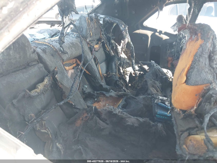 2019 Dodge Challenger VIN 2C3CDZAG6KH574915 IAAI salvage auction — EXTERIOR BURN, Non-Repairable (Arizona), sold $650 on 2026-07-09 (photo 8)