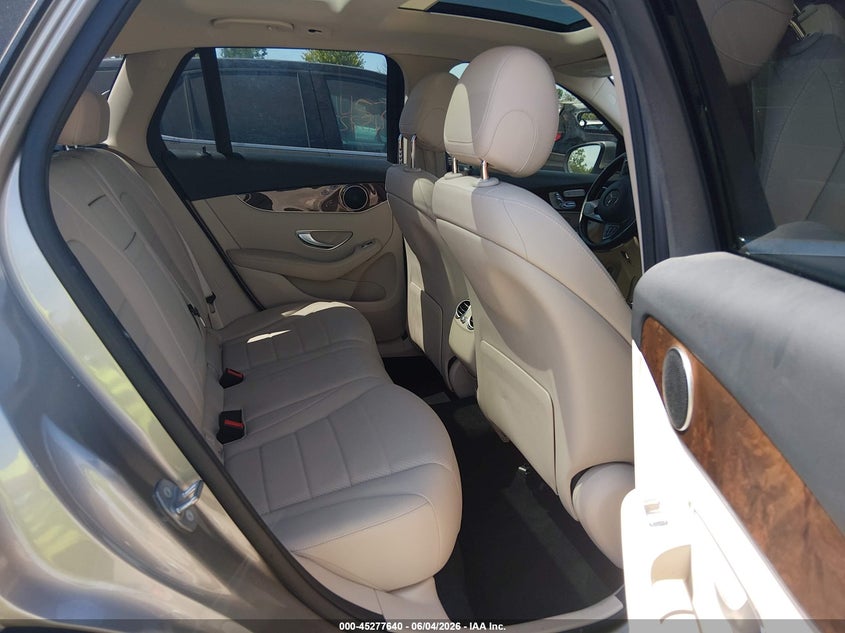 2019 Mercedes-benz Glc VIN WDC0G4KB7KF598650 IAAI salvage auction — HAIL, Salvage Title, sold $14,100 on 2026-07-28 (photo 8)