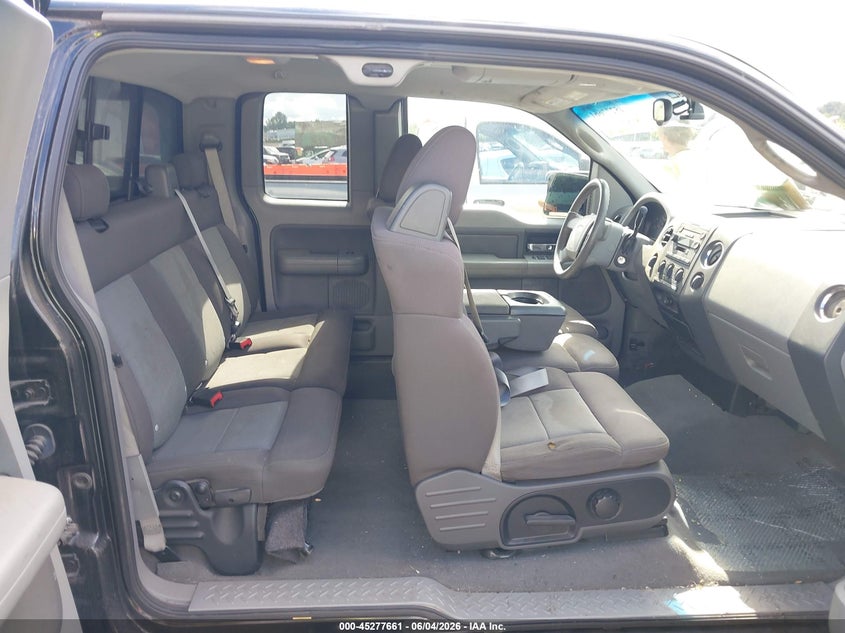 2004 Ford F-150 VIN 1FTRX14W14NB77916 IAAI salvage auction — LEFT SIDE, Salvage (Oregon), sold $975 on 2026-08-03 (photo 8)