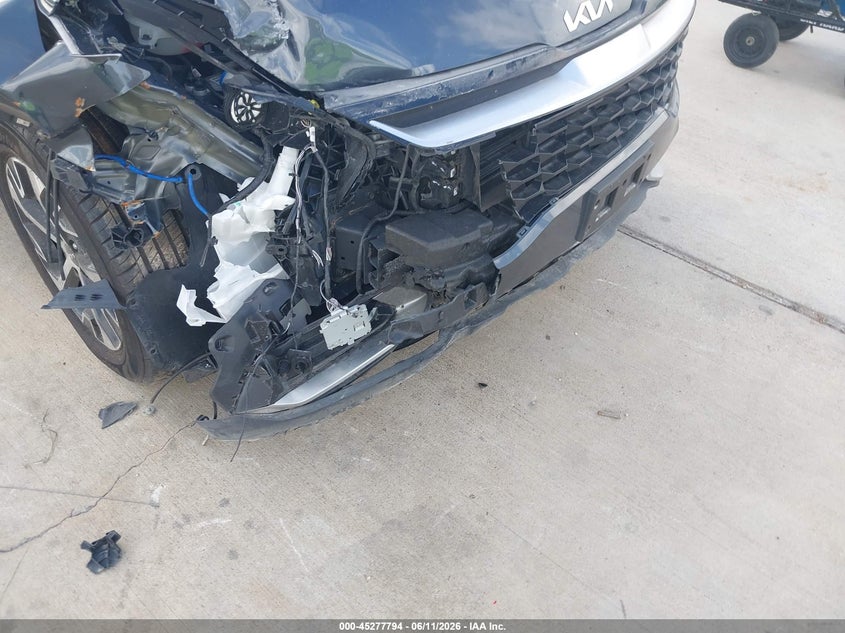 2023 Kia Sportage VIN 5XYK33AF4PG135099 IAAI salvage auction — FRONT END, Salvage Title, sold $3,100 on 2026-07-17 (photo 6)