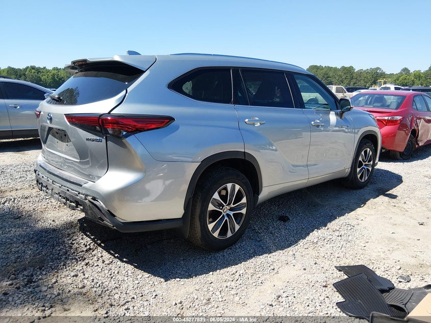 2020 Toyota Highlander VIN 5TDGBRCH8LS507499 IAAI salvage auction — REAR END, Salvage Title, sold $18,200 on 2026-07-09 (photo 4)