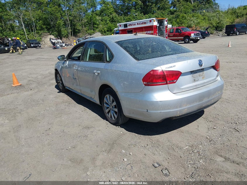 2012 Volkswagen Passat VIN 1VWAP7A31CC065294 IAAI salvage auction — NORMAL WEAR, Clear (Rhode Island), sold $225 on 2026-07-10 (photo 3)