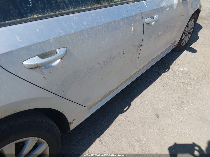 2012 Volkswagen Passat VIN 1VWAP7A31CC065294 IAAI salvage auction — NORMAL WEAR, Clear (Rhode Island), sold $225 on 2026-07-10 (photo 6)