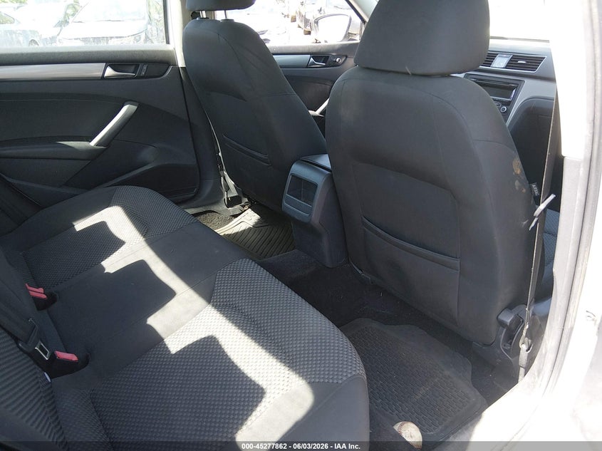 2012 Volkswagen Passat VIN 1VWAP7A31CC065294 IAAI salvage auction — NORMAL WEAR, Clear (Rhode Island), sold $225 on 2026-07-10 (photo 8)