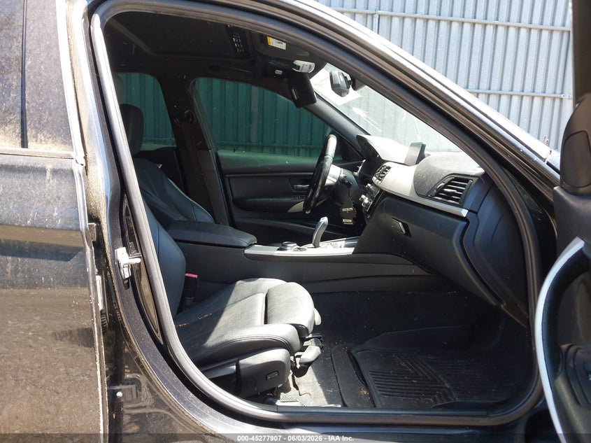 2016 BMW 3er VIN WBA8A3C50GK690658 IAAI salvage auction — NORMAL WEAR, Clear (New Jersey), sold $1,450 on 2026-07-08 (photo 5)