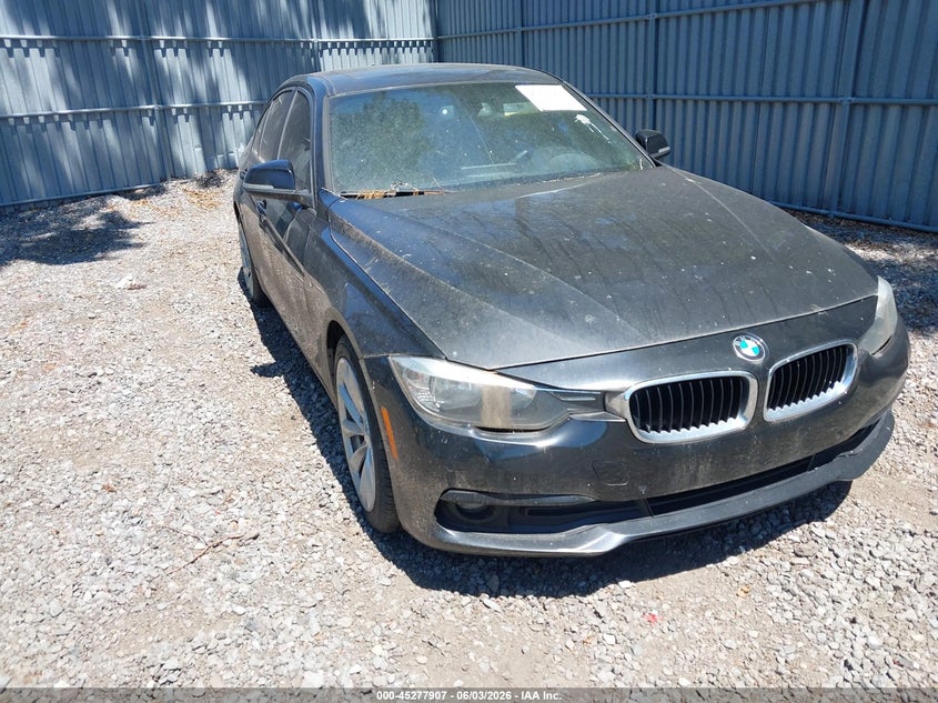 2016 BMW 3er VIN WBA8A3C50GK690658 IAAI salvage auction — NORMAL WEAR, Clear (New Jersey), sold $1,450 on 2026-07-08 (photo 6)