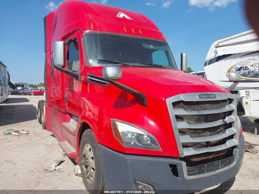 2018 Freightliner New cascadia 126 VIN 3AKJHHDRXJSJX2473 — IAAI salvage auction photo