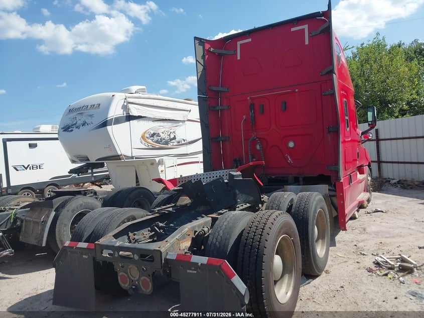 2018 Freightliner New cascadia 126 VIN 3AKJHHDRXJSJX2473 IAAI salvage auction — FRONT END, Salvage (Texas), sold $12,900 on 2026-08-12 (photo 4)
