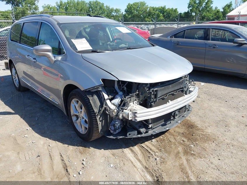 2017 Chrysler Pacifica VIN 2C4RC1EG2HR796648 IAAI salvage auction — FRONT END, Salvage Title, sold $2,050 on 2026-07-22 (photo 1)