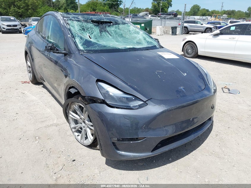 2023 Tesla Model y VIN 7SAYGDEE0PF887303 IAAI salvage auction — ROOF, Salvage Title, sold $3,050 on 2026-07-21 (photo 1)