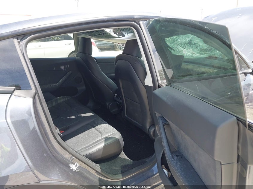 2023 Tesla Model y VIN 7SAYGDEE0PF887303 IAAI salvage auction — ROOF, Salvage Title, sold $3,050 on 2026-07-21 (photo 8)