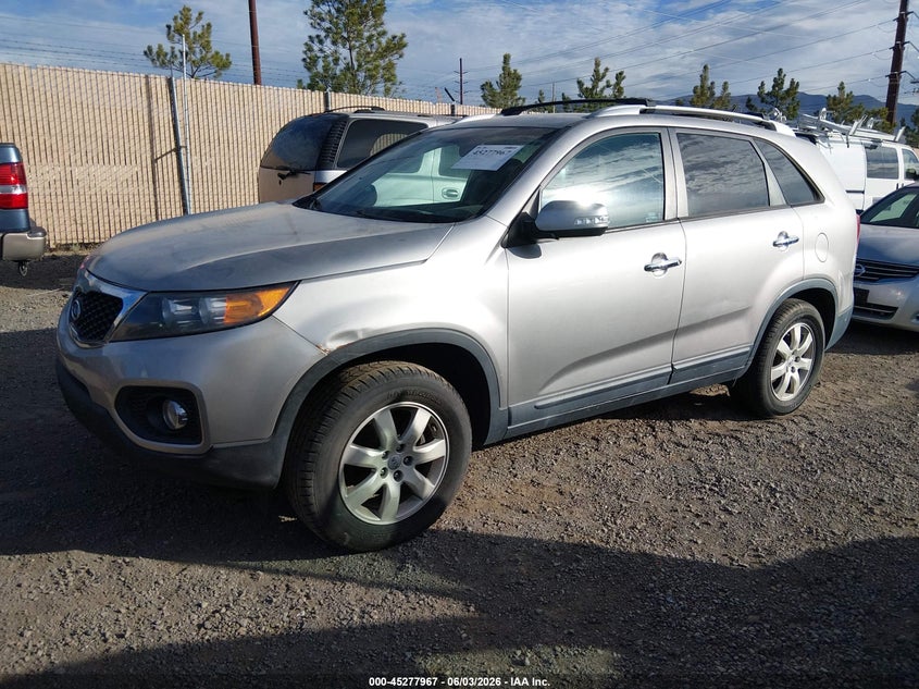 2013 Kia Sorento VIN 5XYKT4A69DG423217 IAAI salvage auction — NORMAL WEAR, Regular (Nevada), sold $275 on 2026-07-24 (photo 2)
