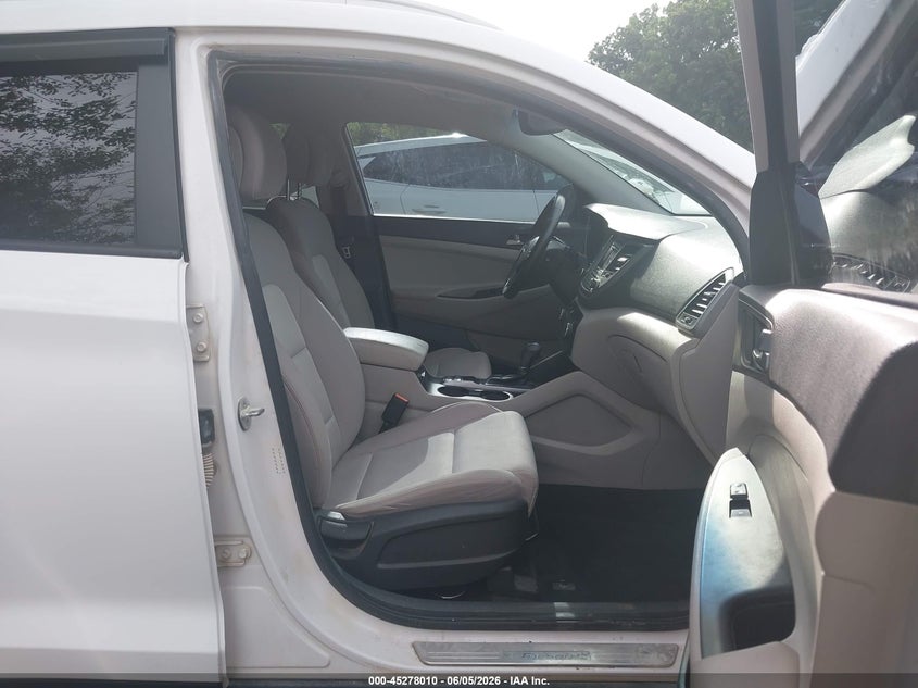 2016 Hyundai Tucson VIN KM8J33A27GU116517 IAAI salvage auction — HAIL, Salvage Title, sold $2,550 on 2026-07-22 (photo 5)