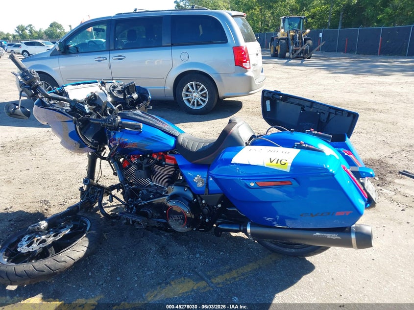 2026 Harley-davidson Road glide VIN 1HD1TL818TB952035 IAAI salvage auction — FRONT & REAR, Salvage Title, sold $7,800 on 2026-07-22 (photo 3)
