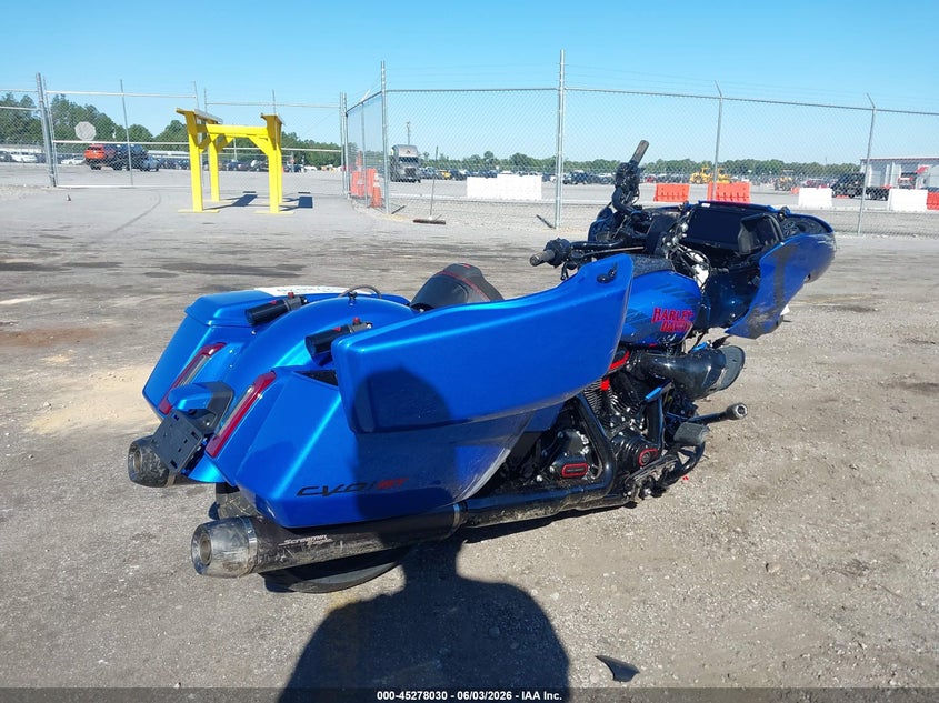 2026 Harley-davidson Road glide VIN 1HD1TL818TB952035 IAAI salvage auction — FRONT & REAR, Salvage Title, sold $7,800 on 2026-07-22 (photo 4)