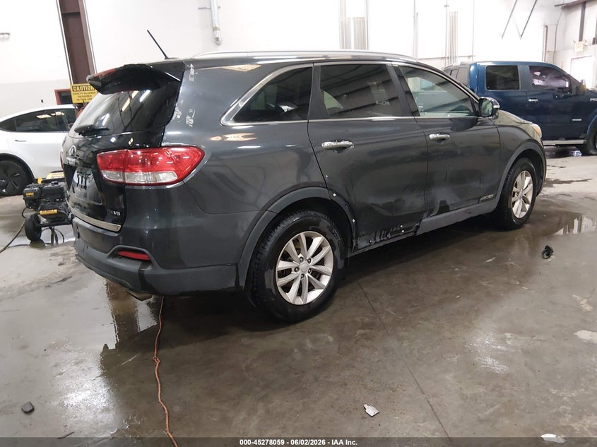 2018 Kia Sorento VIN 5XYPGDA5XJG367463 IAAI salvage auction — REAR END, Salvage Title, sold $1,250 on 2026-07-10 (photo 4)