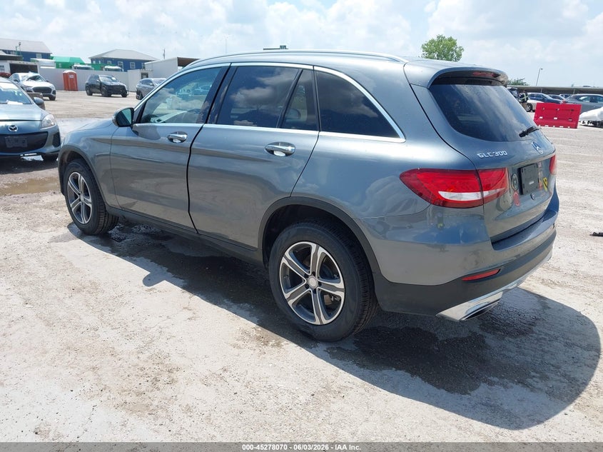 2017 Mercedes-benz Glc VIN WDC0G4KB9HF142545 IAAI salvage auction — RIGHT FRONT, Salvage Title, sold $8,300 on 2026-07-08 (photo 3)