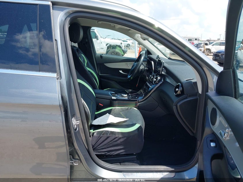 2017 Mercedes-benz Glc VIN WDC0G4KB9HF142545 IAAI salvage auction — RIGHT FRONT, Salvage Title, sold $8,300 on 2026-07-08 (photo 5)