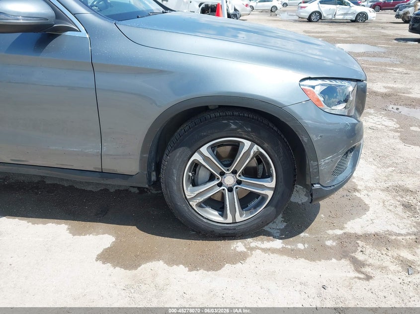 2017 Mercedes-benz Glc VIN WDC0G4KB9HF142545 IAAI salvage auction — RIGHT FRONT, Salvage Title, sold $8,300 on 2026-07-08 (photo 6)
