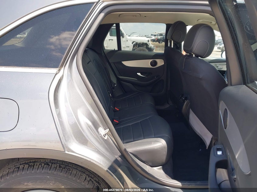 2017 Mercedes-benz Glc VIN WDC0G4KB9HF142545 IAAI salvage auction — RIGHT FRONT, Salvage Title, sold $8,300 on 2026-07-08 (photo 8)