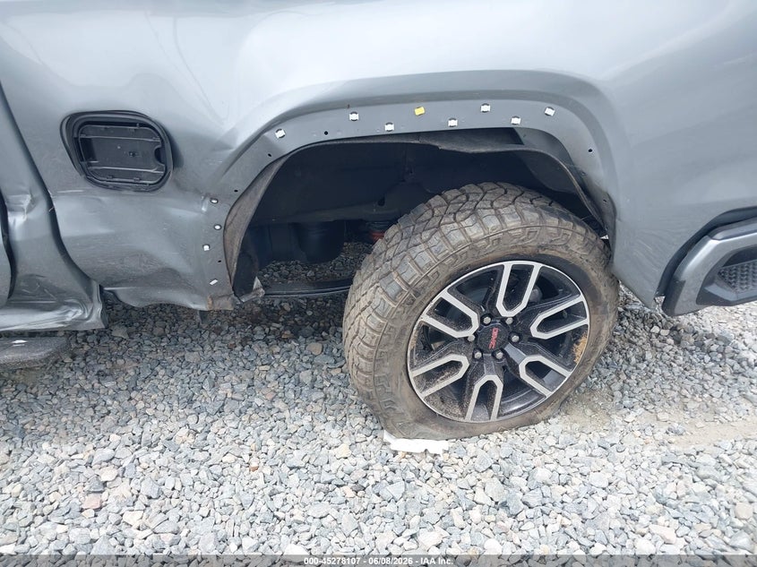 2025 Gmc SIERRA VIN 3GTUUEE88SG325317 IAAI salvage auction — UNDERCARRIAGE, Salvage Title, sold $28,250 on 2026-07-06 (photo 6)