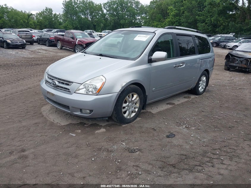 2010 Kia SEDONA VIN KNDMH4C33A6337316 IAAI salvage auction — NORMAL WEAR, Regular Certificate (Iowa), sold $500 on 2026-07-29 (photo 2)