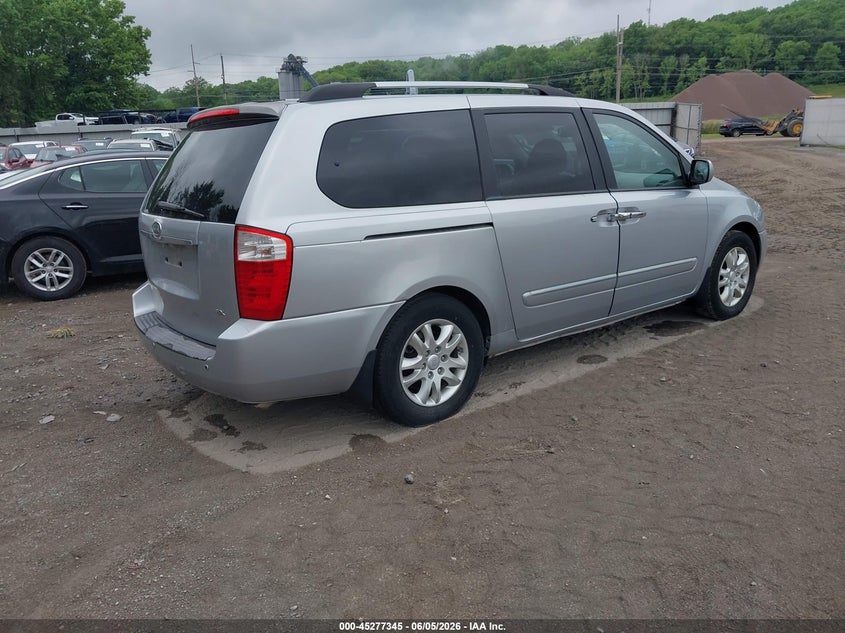 2010 Kia SEDONA VIN KNDMH4C33A6337316 IAAI salvage auction — NORMAL WEAR, Regular Certificate (Iowa), sold $500 on 2026-07-29 (photo 4)