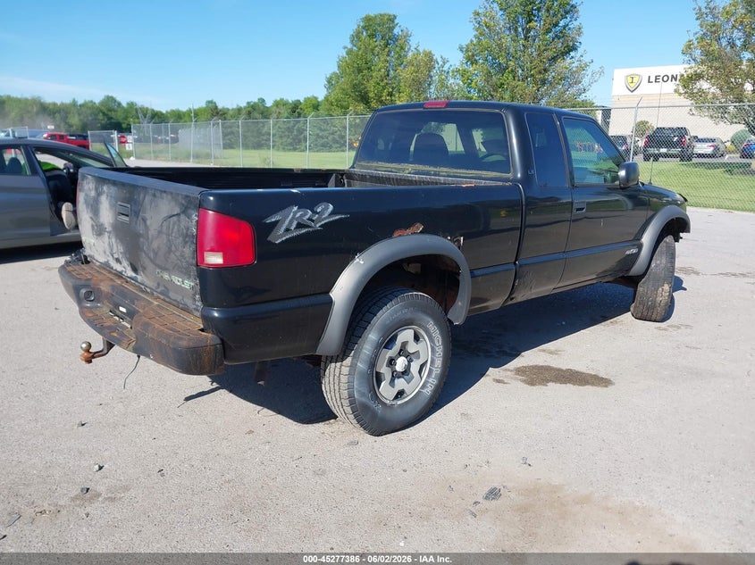 2003 Chevrolet S-10 VIN 1GCCT19XX38219709 IAAI salvage auction — NORMAL WEAR, Clear (New York), sold $400 on 2026-07-07 (photo 4)