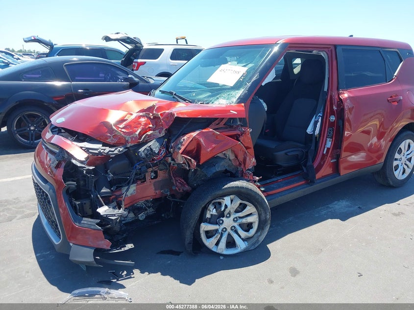2020 Kia Soul VIN KNDJ23AU5L7080988 IAAI salvage auction — LEFT SIDE, Salvage (Idaho), sold $700 on 2026-07-22 (photo 6)