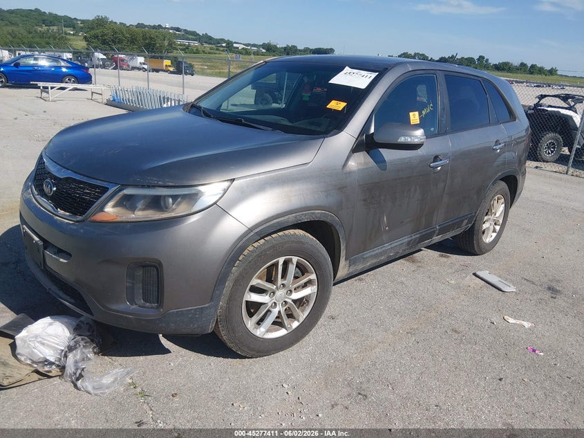 2015 Kia Sorento VIN 5XYKT3A66FG602022 IAAI salvage auction — WATER/FLOOD, Salvage (Missouri), sold $25 on 2026-07-23 (photo 2)