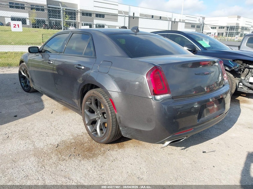 2022 Chrysler 300 VIN 2C3CCABG8NH221762 IAAI salvage auction — WATER/FLOOD, Salvage (Texas), sold $7,000 on 2026-08-11 (photo 3)