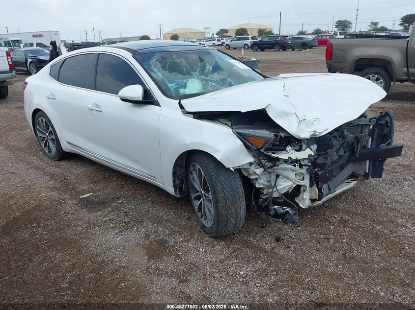 2017 Kia Cadenza VIN KNALC4J14H5060622 IAAI salvage auction — FRONT END, Wait Title, sold $650 on 2026-08-22 (photo 1)