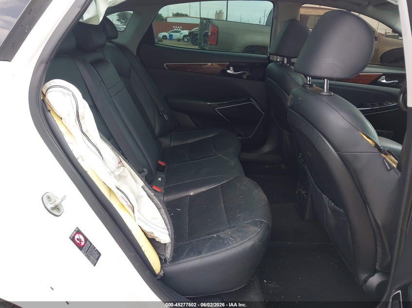 2017 Kia Cadenza VIN KNALC4J14H5060622 IAAI salvage auction — FRONT END, Wait Title, sold $650 on 2026-08-22 (photo 8)