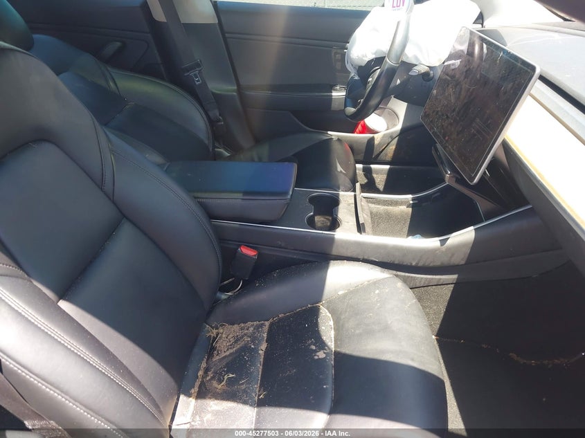 2019 Tesla Model 3 VIN 5YJ3E1EA5KF401778 IAAI salvage auction — UNKNOWN, Rebuildable (Florida), sold $2,900 on 2026-07-30 (photo 5)