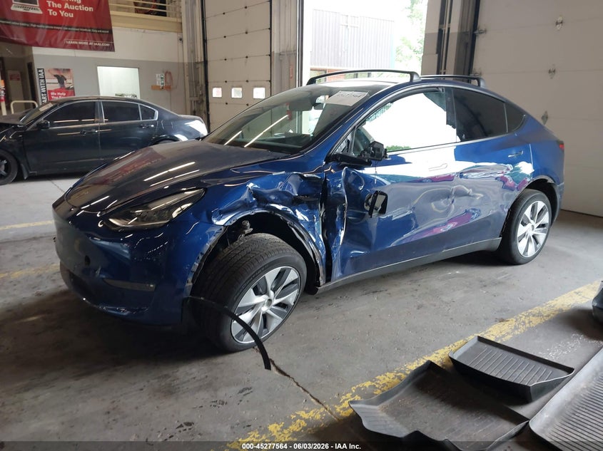 2022 Tesla Model y VIN 7SAYGDEE8NF428579 IAAI salvage auction — LEFT SIDE, Salvage (Oregon), sold $8,400 on 2026-07-30 (photo 2)