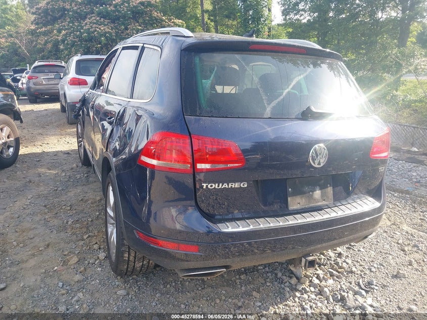 2014 Volkswagen Touareg VIN WVGEP9BP4ED010722 IAAI salvage auction — ROLLOVER, Salvage Title, sold $650 on 2026-07-28 (photo 3)