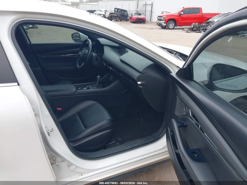 2019 Mazda 3 VIN JM1BPAMM3K1118242 IAAI salvage auction — REAR END, Salvage Title, sold $3,700 on 2026-07-15 (photo 5)