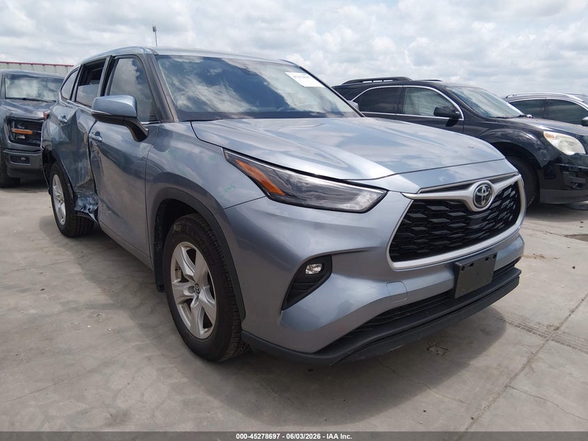 2022 Toyota Highlander VIN 5TDZZRAH3NS131241 IAAI salvage auction — RIGHT SIDE, Original (Texas), sold $9,300 on 2026-07-28 (photo 1)