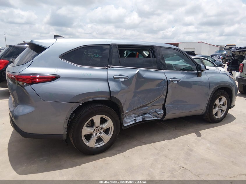 2022 Toyota Highlander VIN 5TDZZRAH3NS131241 IAAI salvage auction — RIGHT SIDE, Original (Texas), sold $9,300 on 2026-07-28 (photo 6)