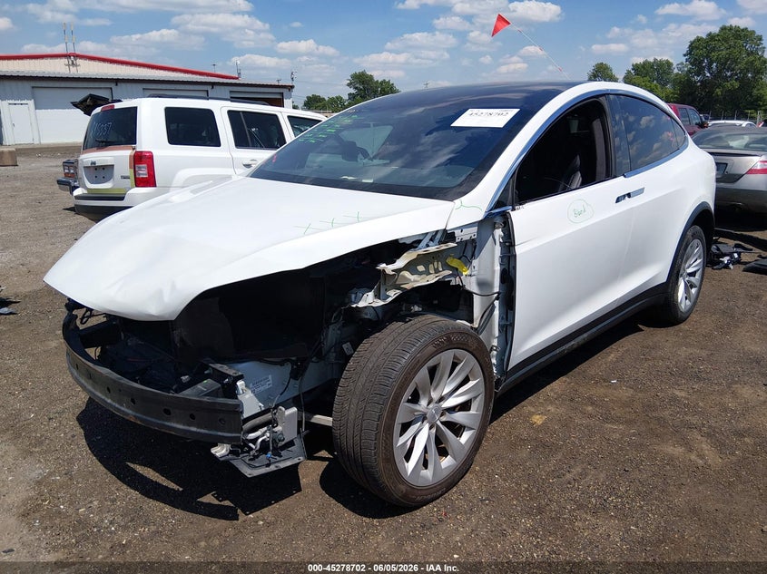 2020 Tesla Model x VIN 5YJXCBE26LF233365 IAAI salvage auction — LEFT FRONT, Salvage Title, sold $9,700 on 2026-07-16 (photo 2)