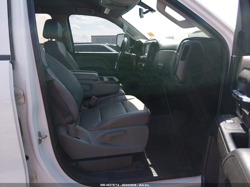2018 Chevrolet Silverado VIN 1GC2KUEG7JZ320767 IAAI salvage auction — HAIL, Clear (Oklahoma), sold $9,400 on 2026-07-05 (photo 5)