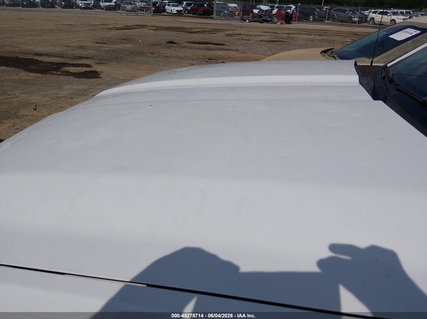 2018 Chevrolet Silverado VIN 1GC2KUEG7JZ320767 IAAI salvage auction — HAIL, Clear (Oklahoma), sold $9,400 on 2026-07-05 (photo 6)