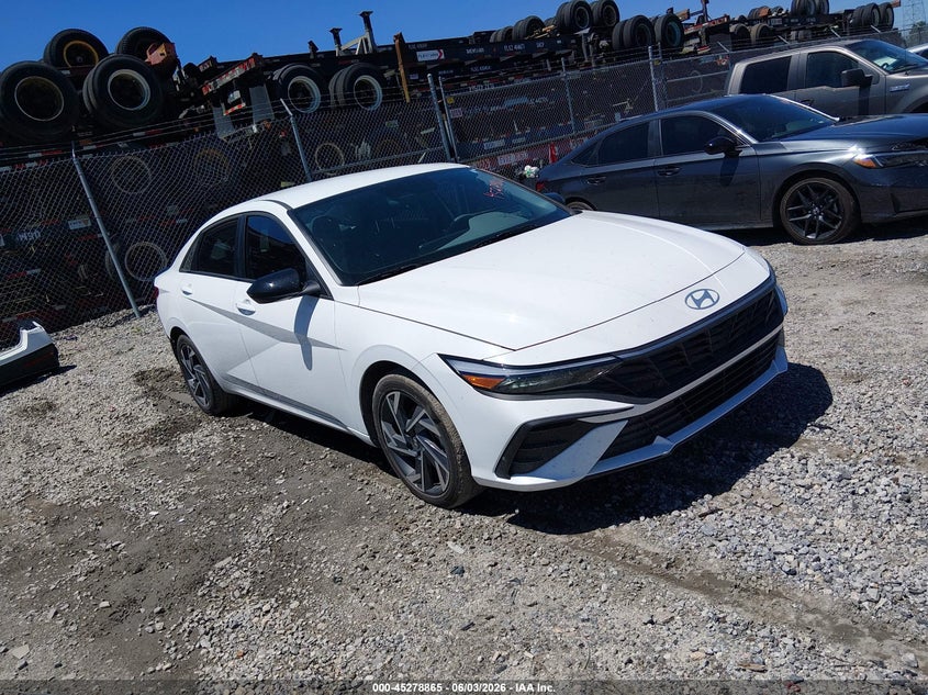 2025 Hyundai Elantra VIN KMHLM4DG8SU049163 IAAI salvage auction — LEFT SIDE, Salvage Title, sold $6,400 on 2026-07-10 (photo 1)